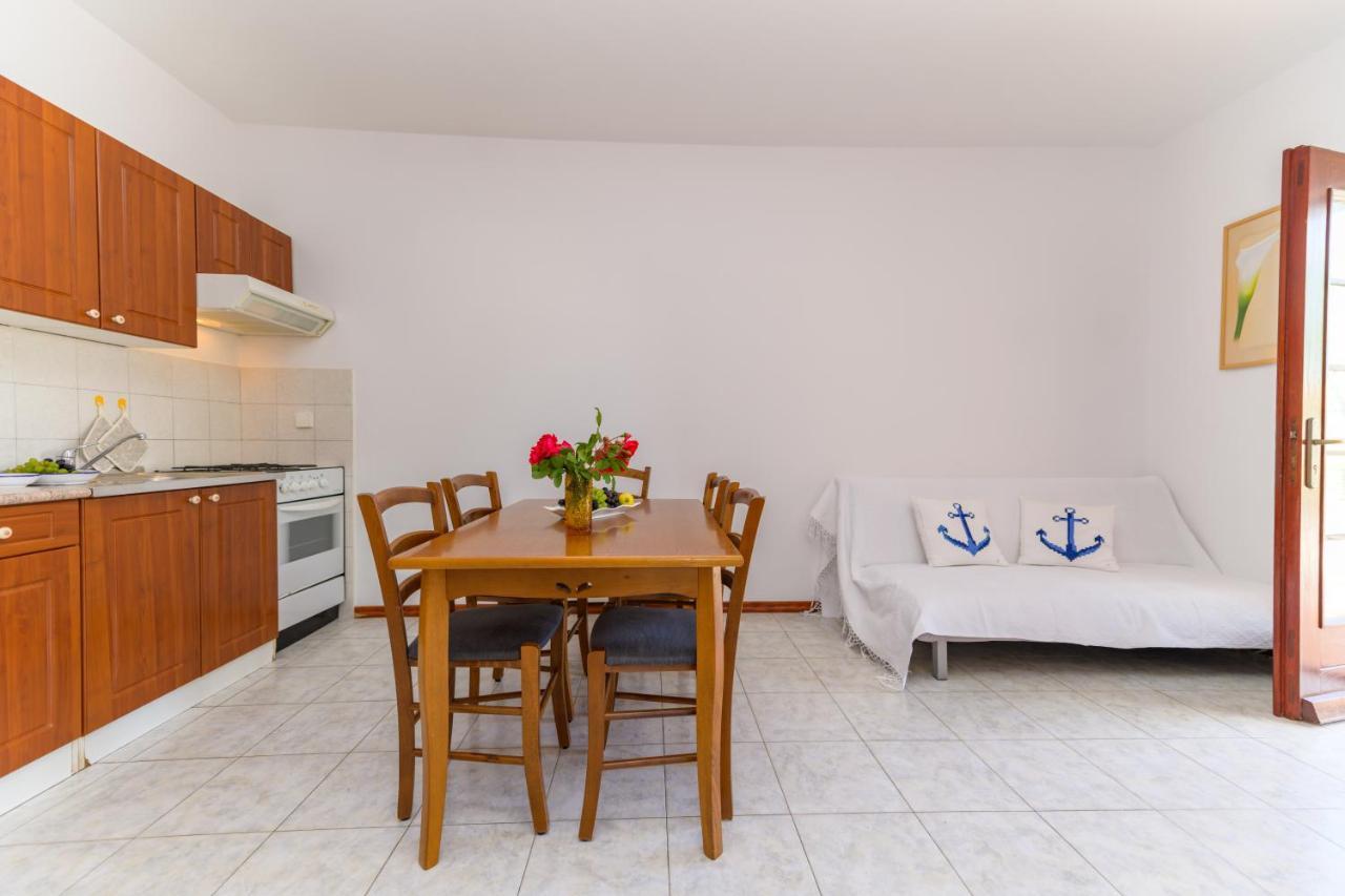 Apartments Marina Veskovic Nerezine Kültér fotó