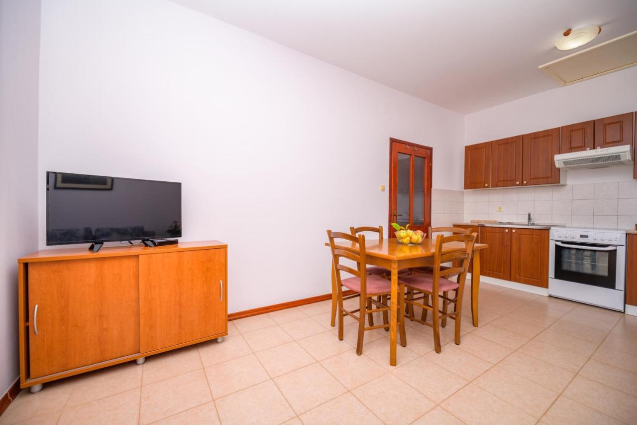 Apartments Marina Veskovic Nerezine Kültér fotó