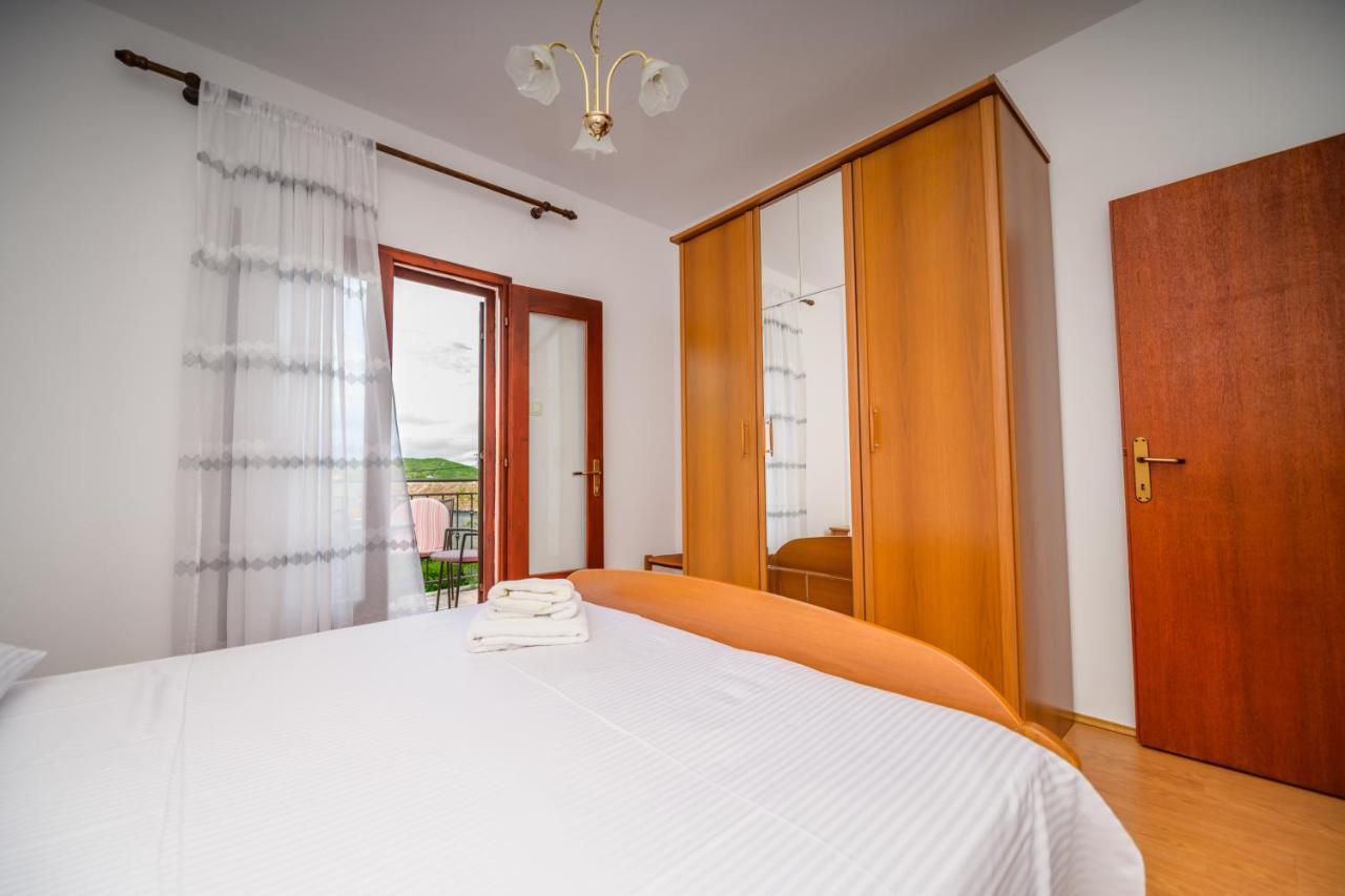 Apartments Marina Veskovic Nerezine Kültér fotó