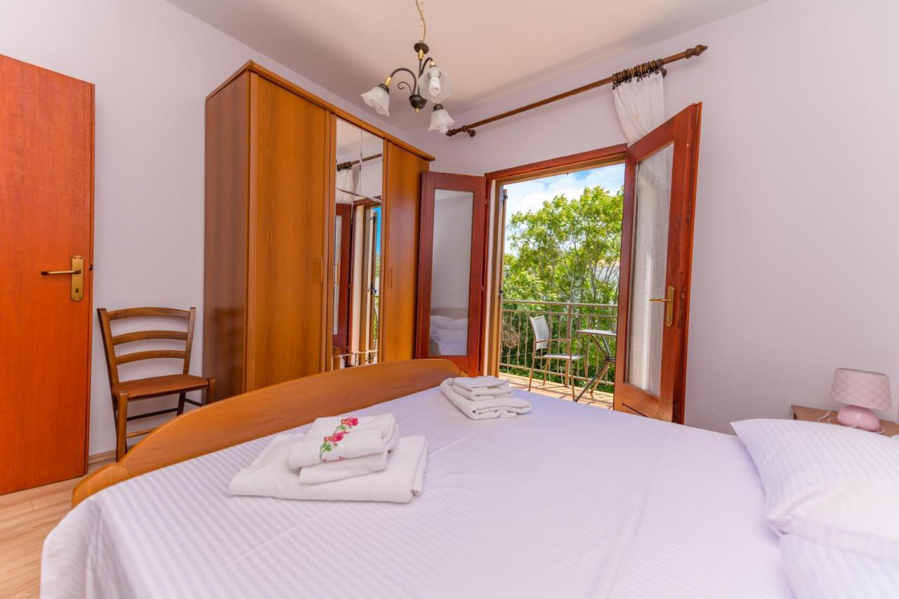 Apartments Marina Veskovic Nerezine Kültér fotó