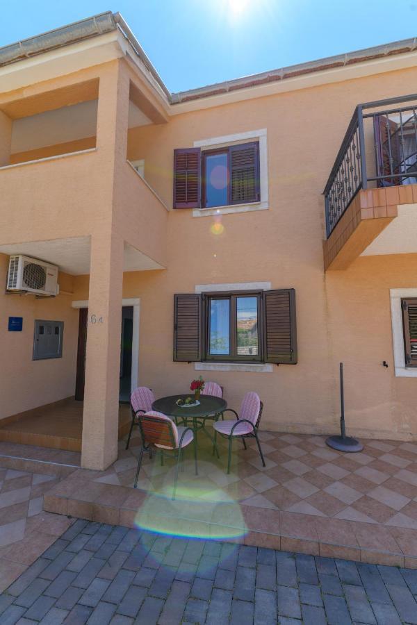 Apartments Marina Veskovic Nerezine Kültér fotó