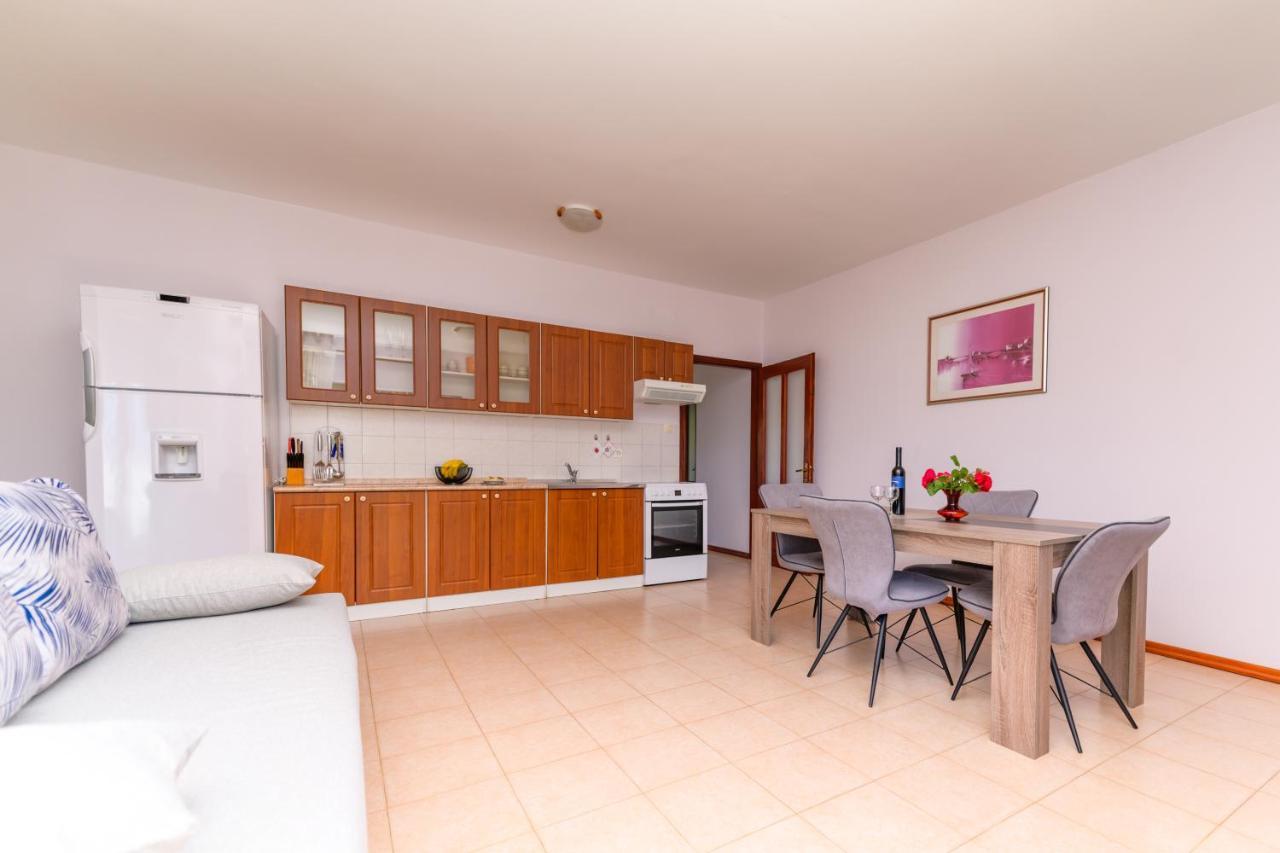 Apartments Marina Veskovic Nerezine Kültér fotó